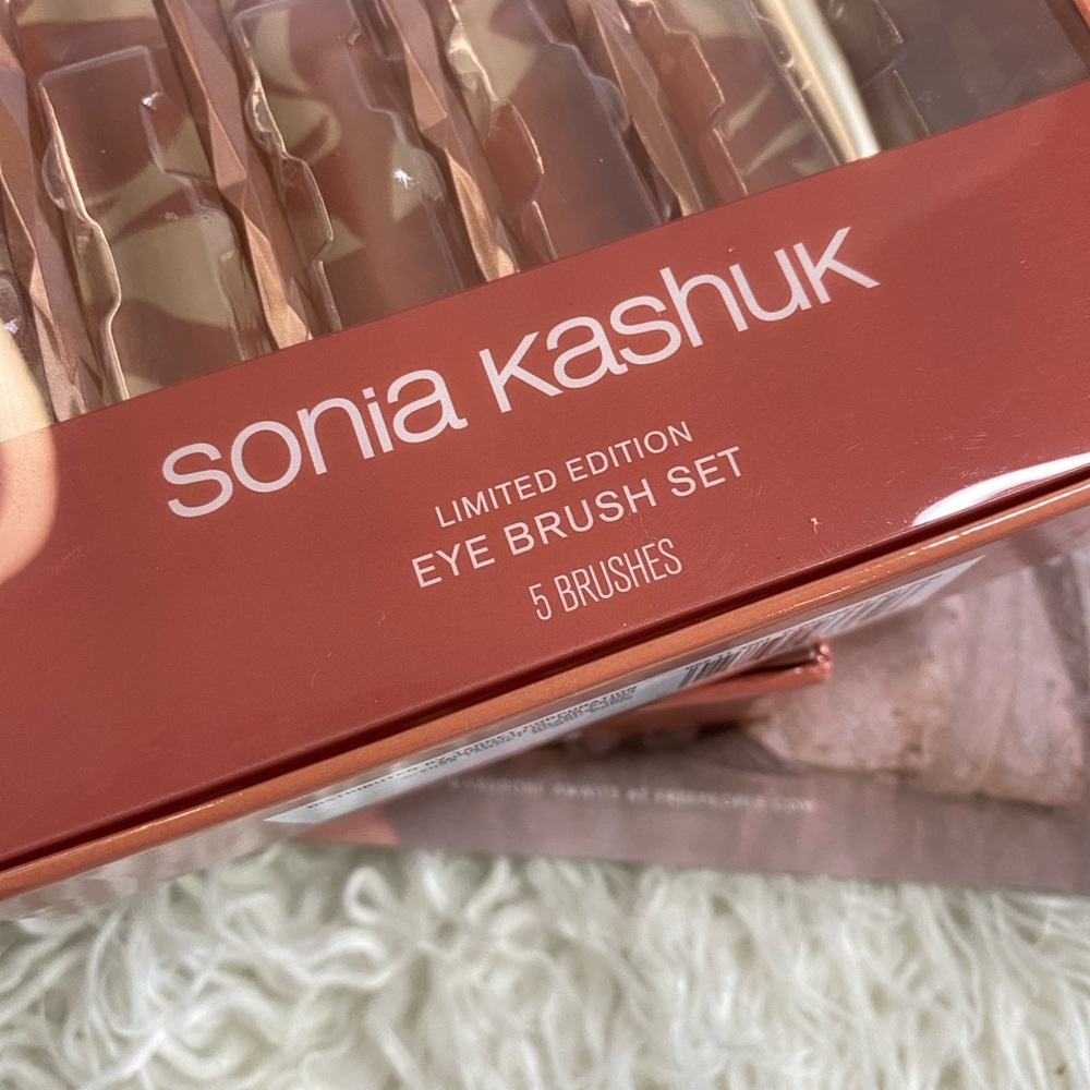 FREE with Purchase / One Set NWT - Picture 2 of 5